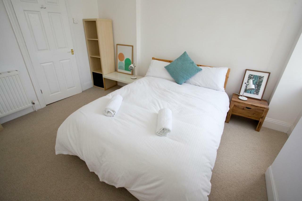 Bright 2 Bedroom Apt - Great Location - Free Parking Bournemouth Exterior foto