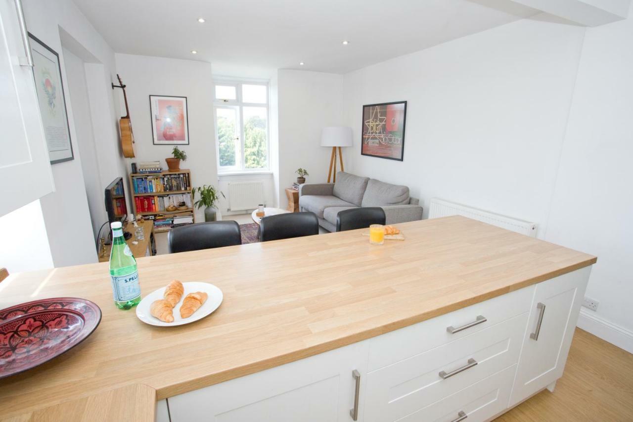 Bright 2 Bedroom Apt - Great Location - Free Parking Bournemouth Exterior foto